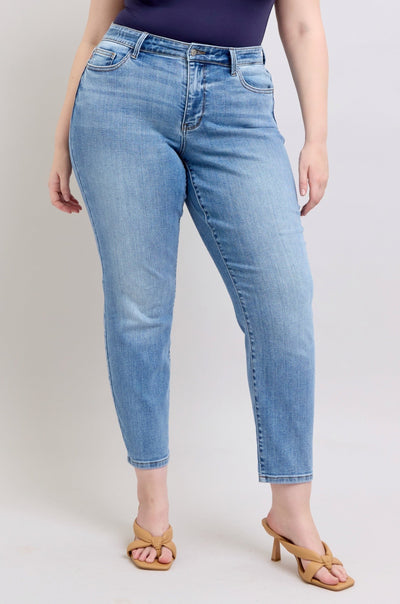 Judy Blue Mid Rise Vintage Wash Slim Fit Jeans