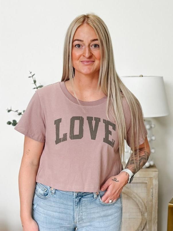 Love Graphic Tee in Dusty Mauve