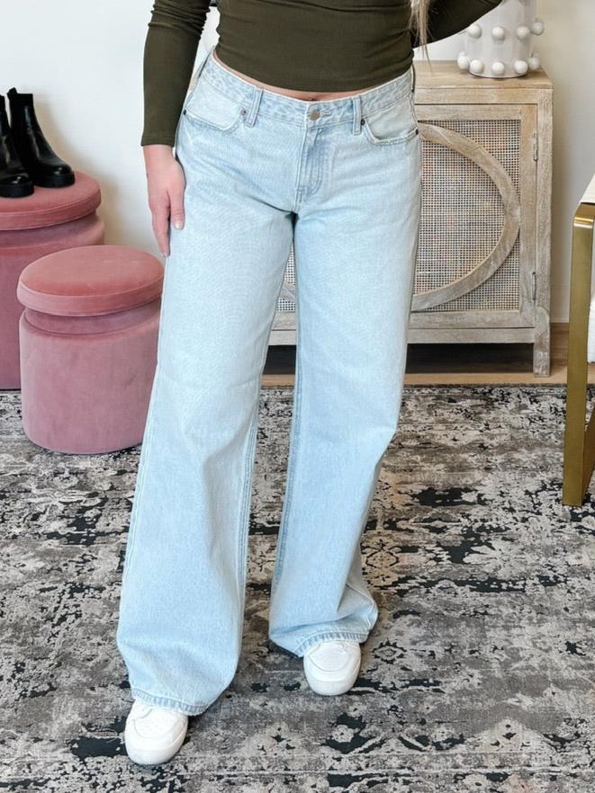 Just USA Low Rise Relaxed Straight Leg Jeans