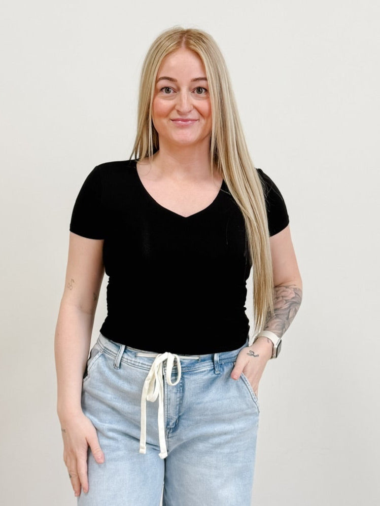 Debbie Fitted Tee in Black