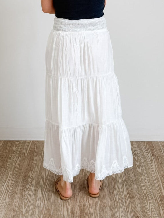 Elegant Long Flowing Two-Tone Skirt in White