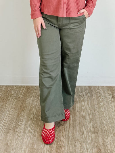 Straight Leg Pant