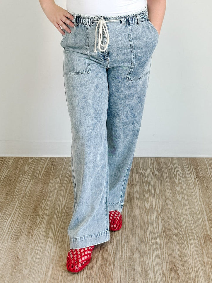 Wide Leg Denim Pant in Washed Blue Denim