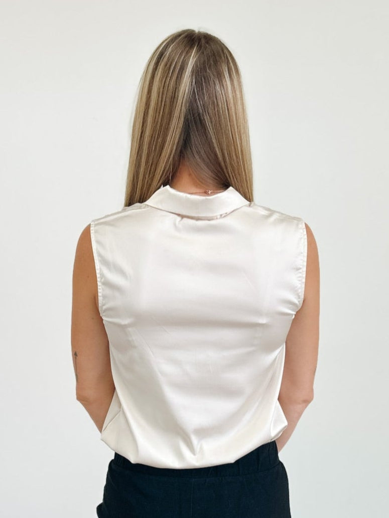 Satin Collared Sleeveless Blouse