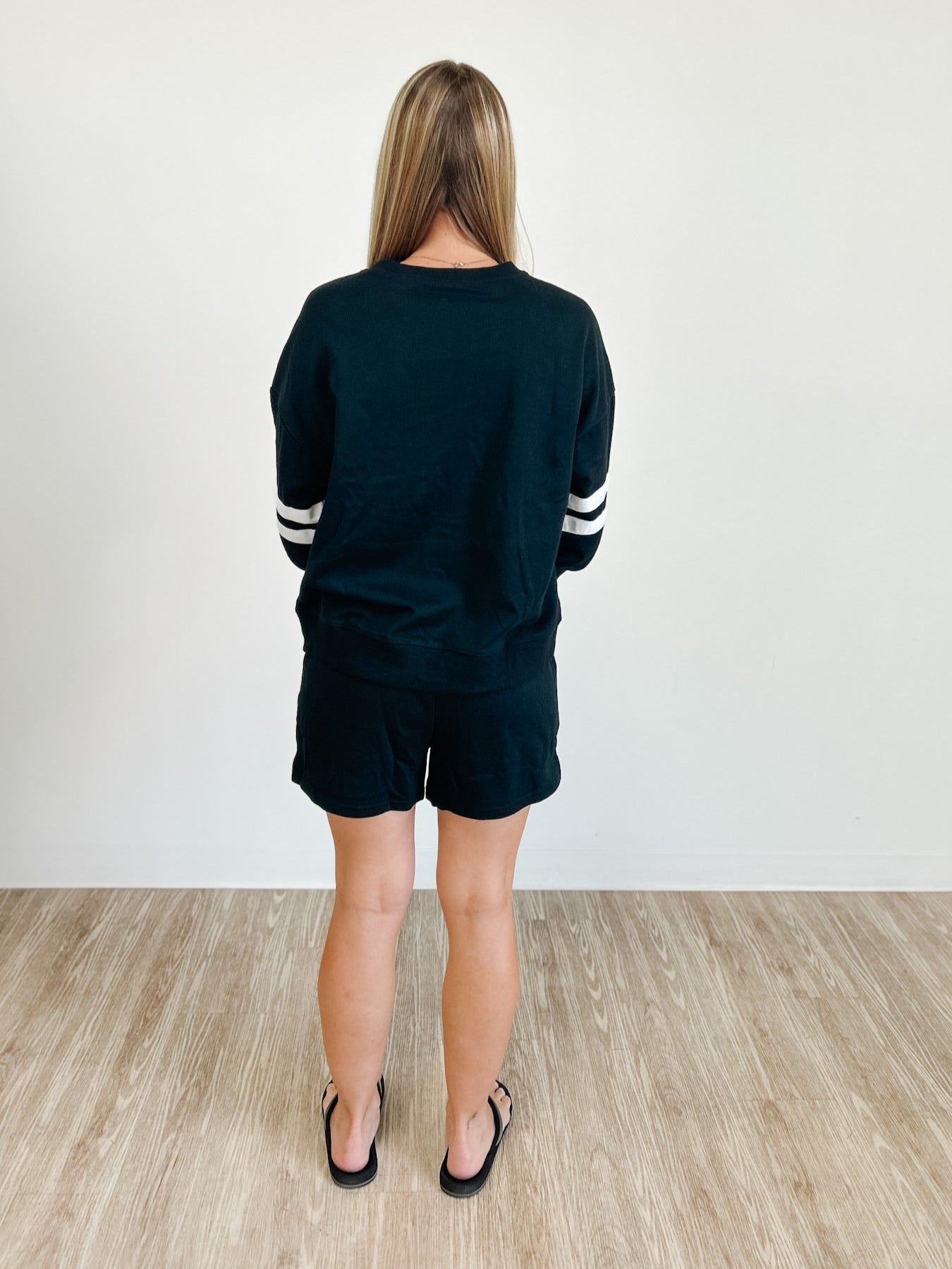 Stripe Sweatshirt & Drawstring Shorts 2 Piece Set