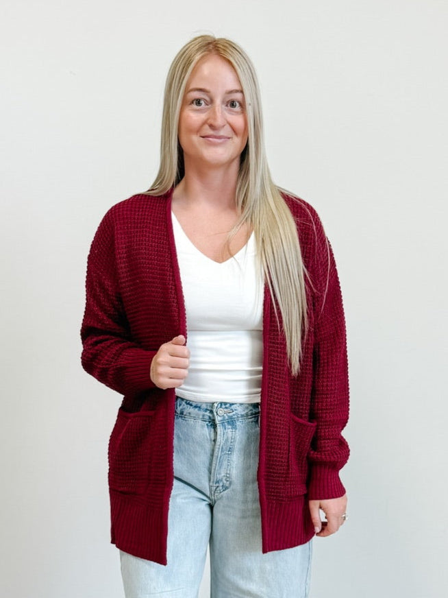 Relaxed Fit Waffle Open Cardigan Sweater in Cabernet
