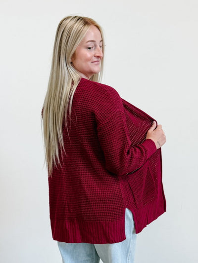 Relaxed Fit Waffle Open Cardigan Sweater in Cabernet