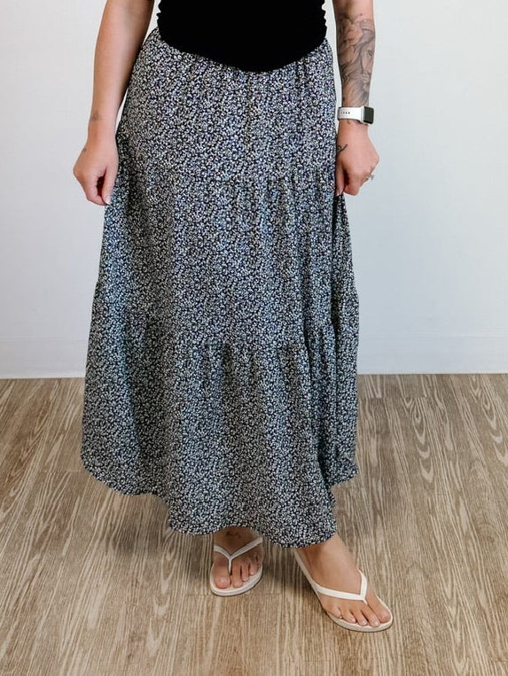 Tierred Skirt in Black / Off-White