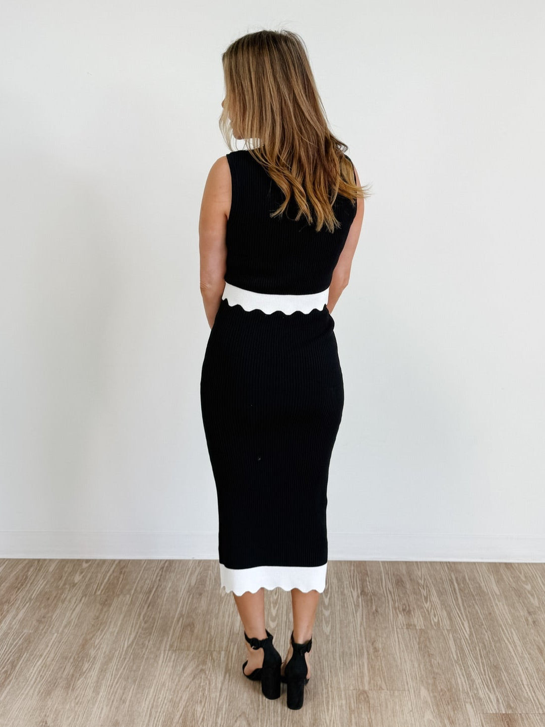 Sicily Scalloped Set