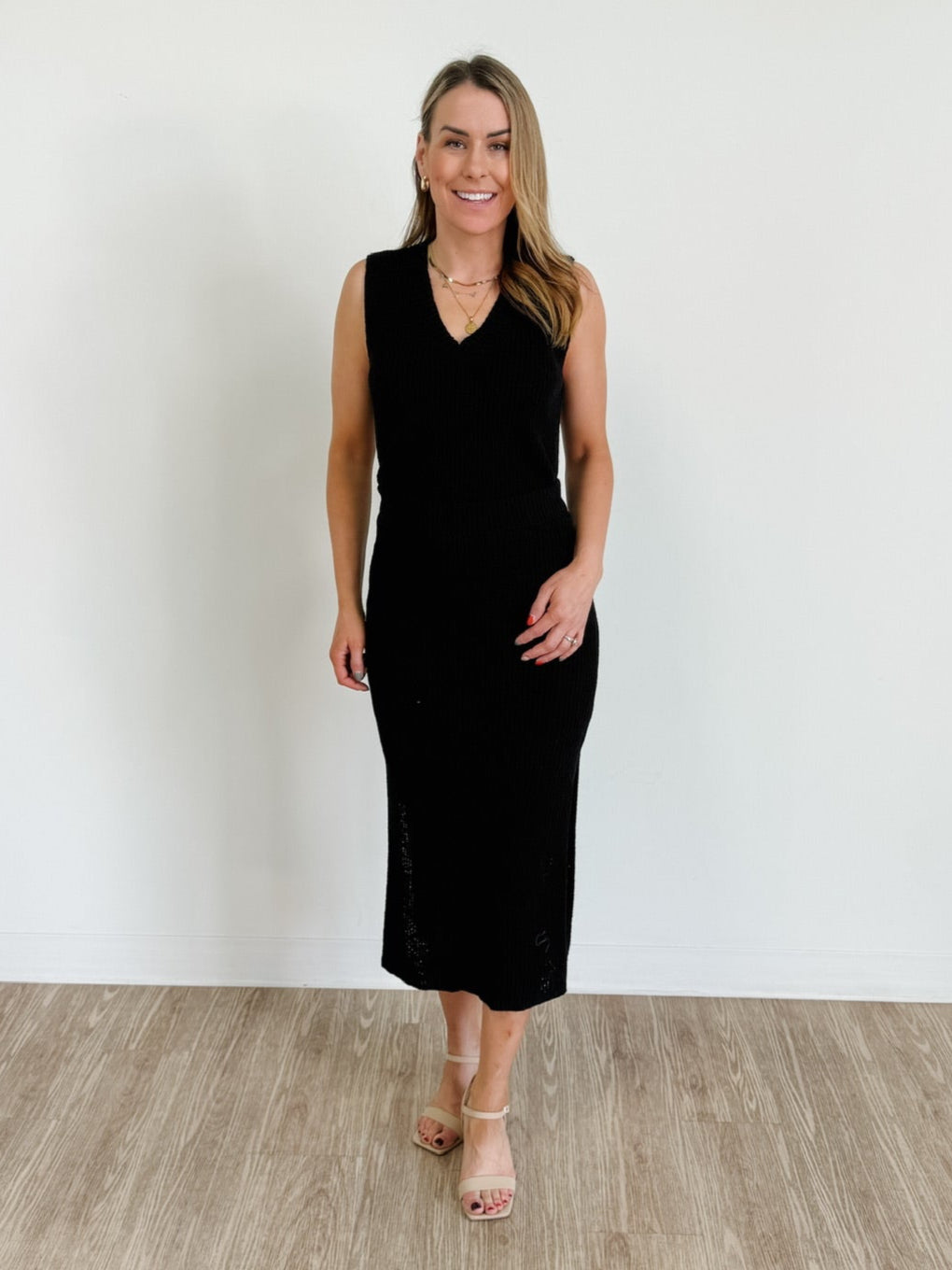 V-Neck Knit Vest & Fitted Skirt Set in Black