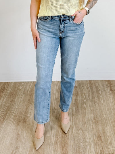 Judy Blue Mid Rise Vintage Wash Slim Fit Jeans