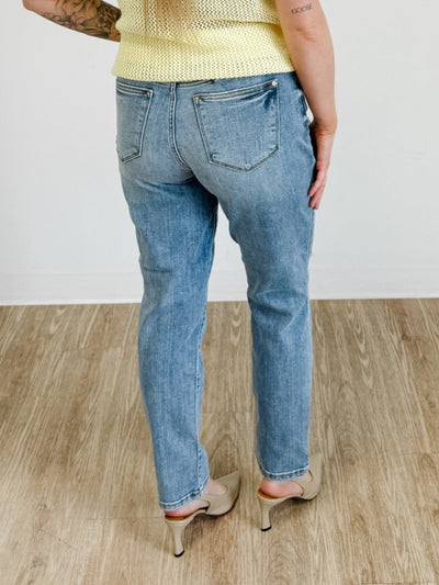 Judy Blue Mid Rise Vintage Wash Slim Fit Jeans