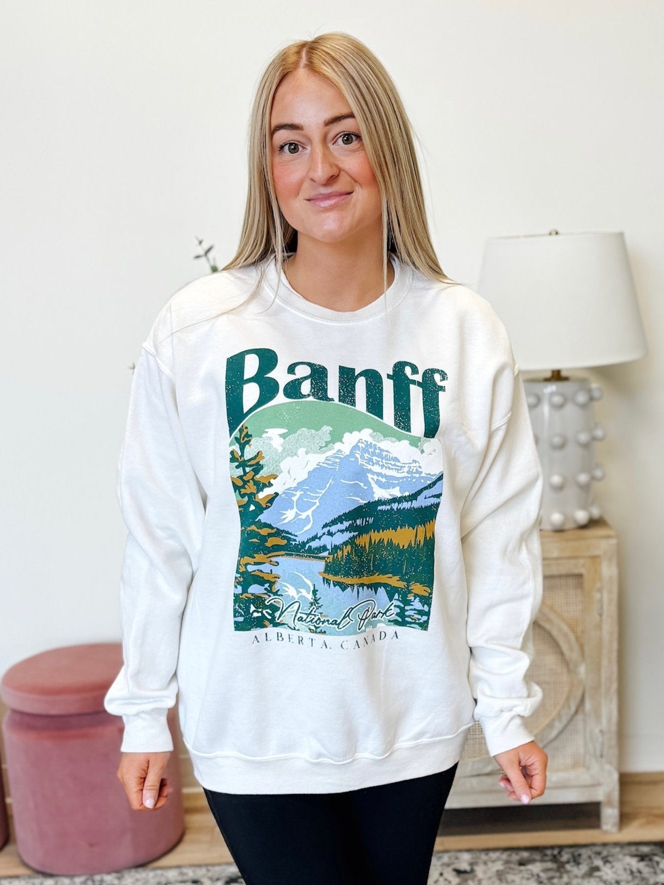 Banff National Park Sweatshirt in Cream