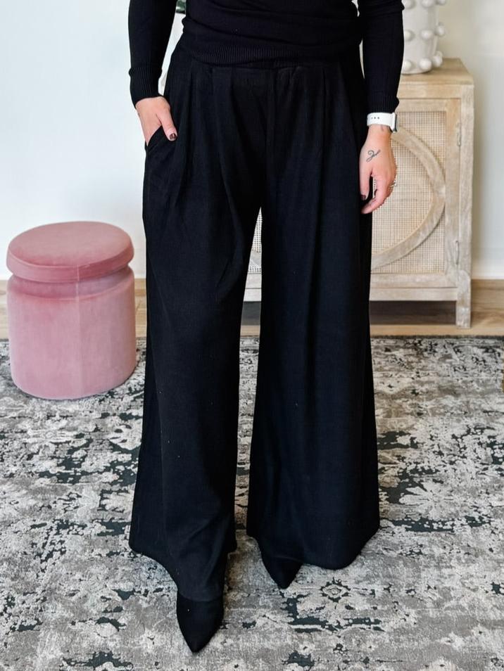 Wide Leg Ribbed Pant in Black