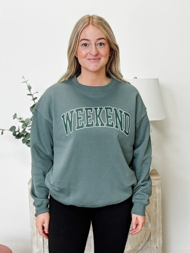 "Weekend" Fleece Round Neck Sweatshirt in Ash Jade