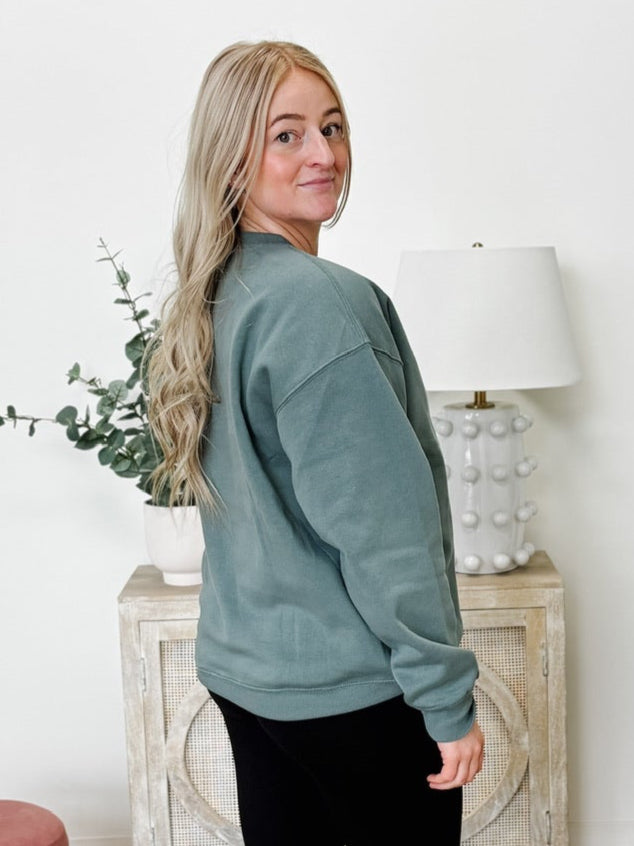 "Weekend" Fleece Round Neck Sweatshirt in Ash Jade