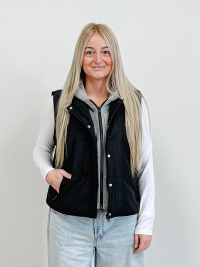 Short Puffer Vest With Contrast Hood