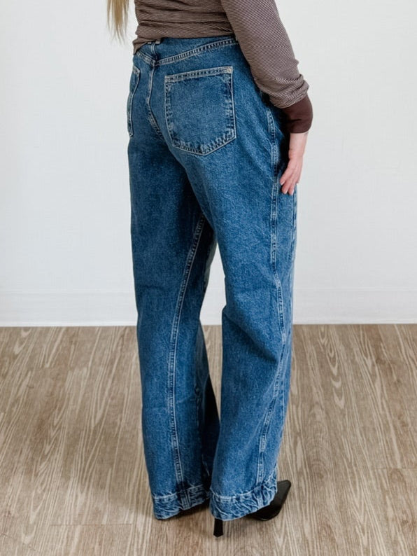 Stick Around Slim Curve Jeans