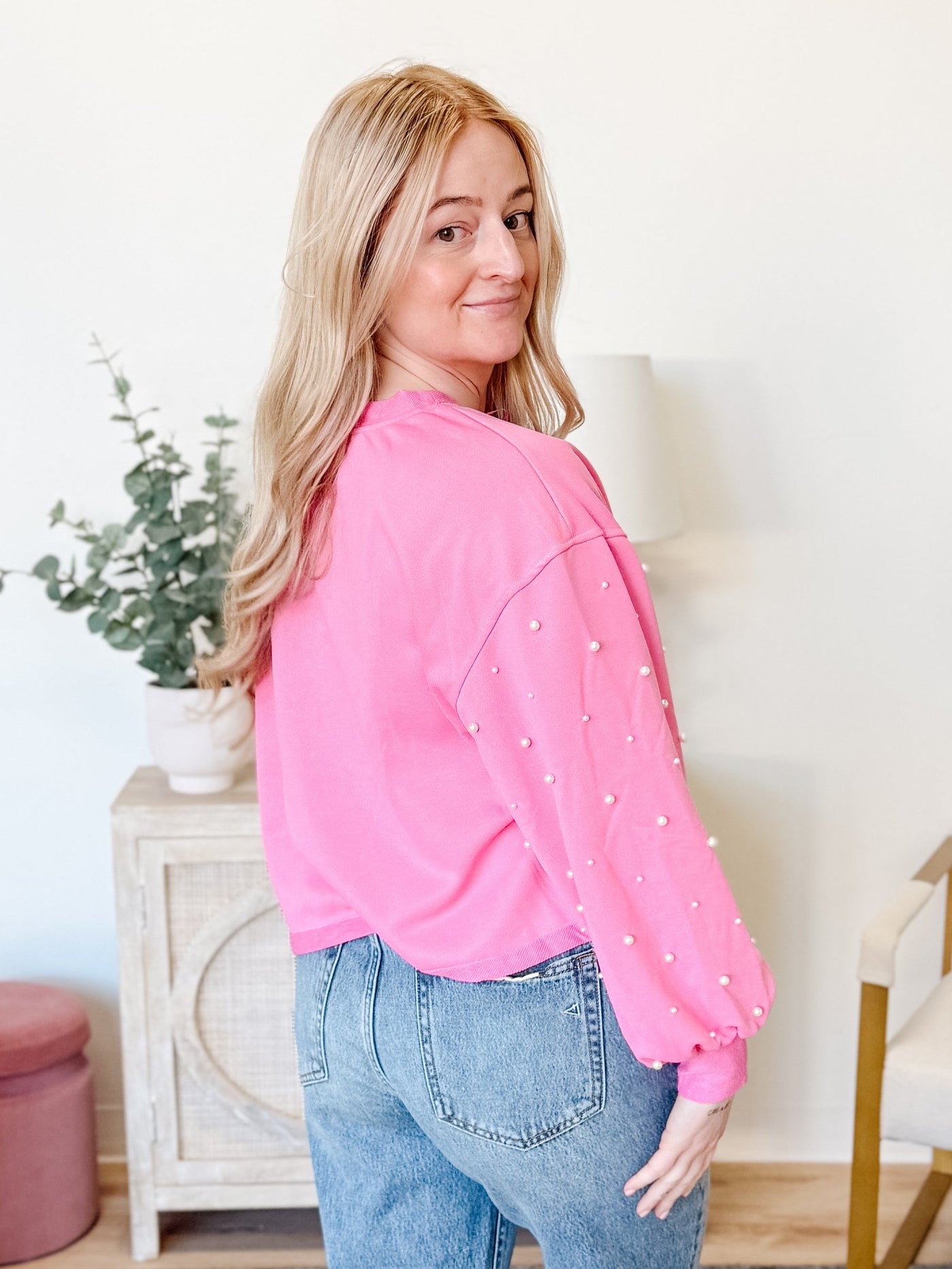 Pearl Detail Crewneck Sweatshirt in Pink