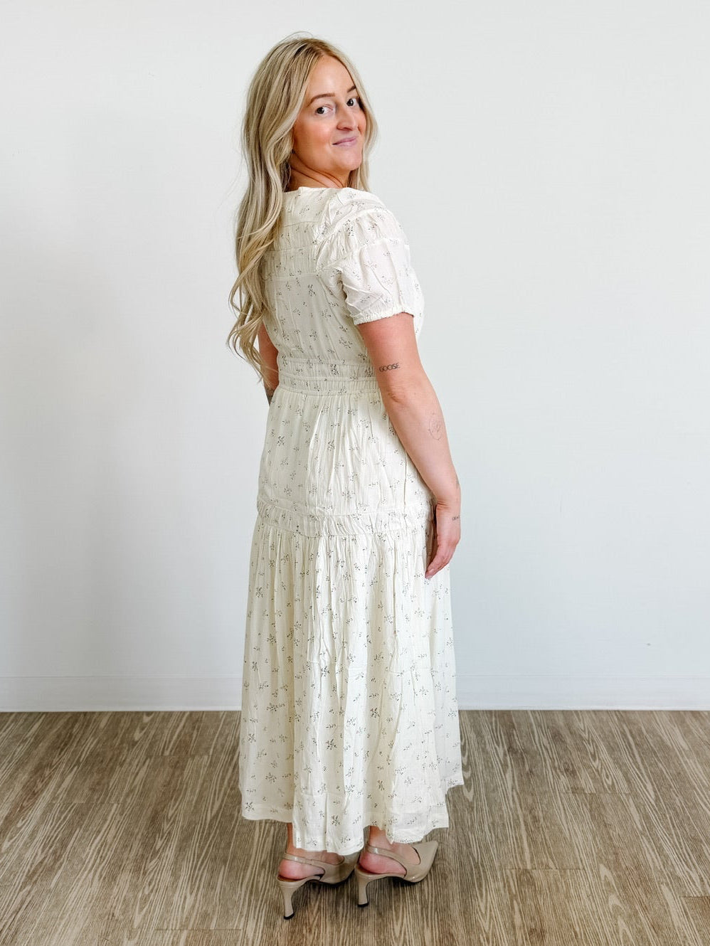 Short Sleeve V-Neck Dress With Pockets