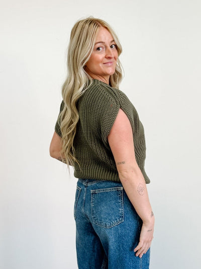 Wide Waist Chunky Sleeveless Knit Sweater