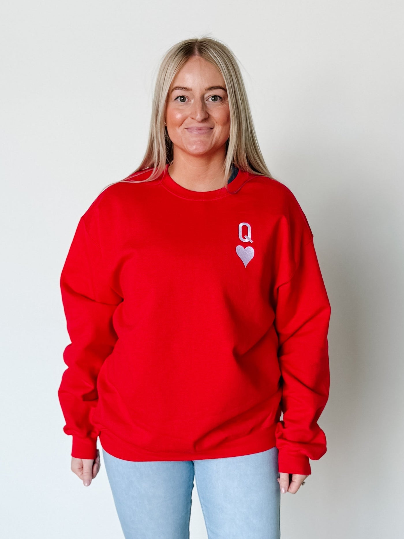 Q Heart Embroidered Classic Crew Neck Sweatshirt in Red