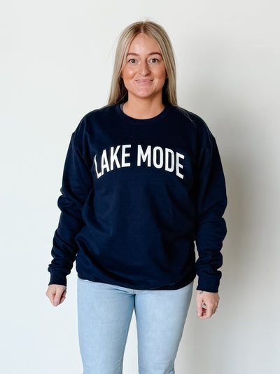 Lake Mode Cozy Crew Neck Sweatshirt in Navy