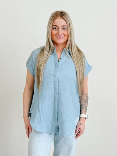Button Up Cotton Shirt in Chambray
