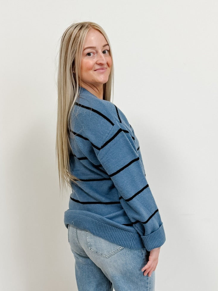 Round Neck Stripe Sweater in Dusty Blue / Black
