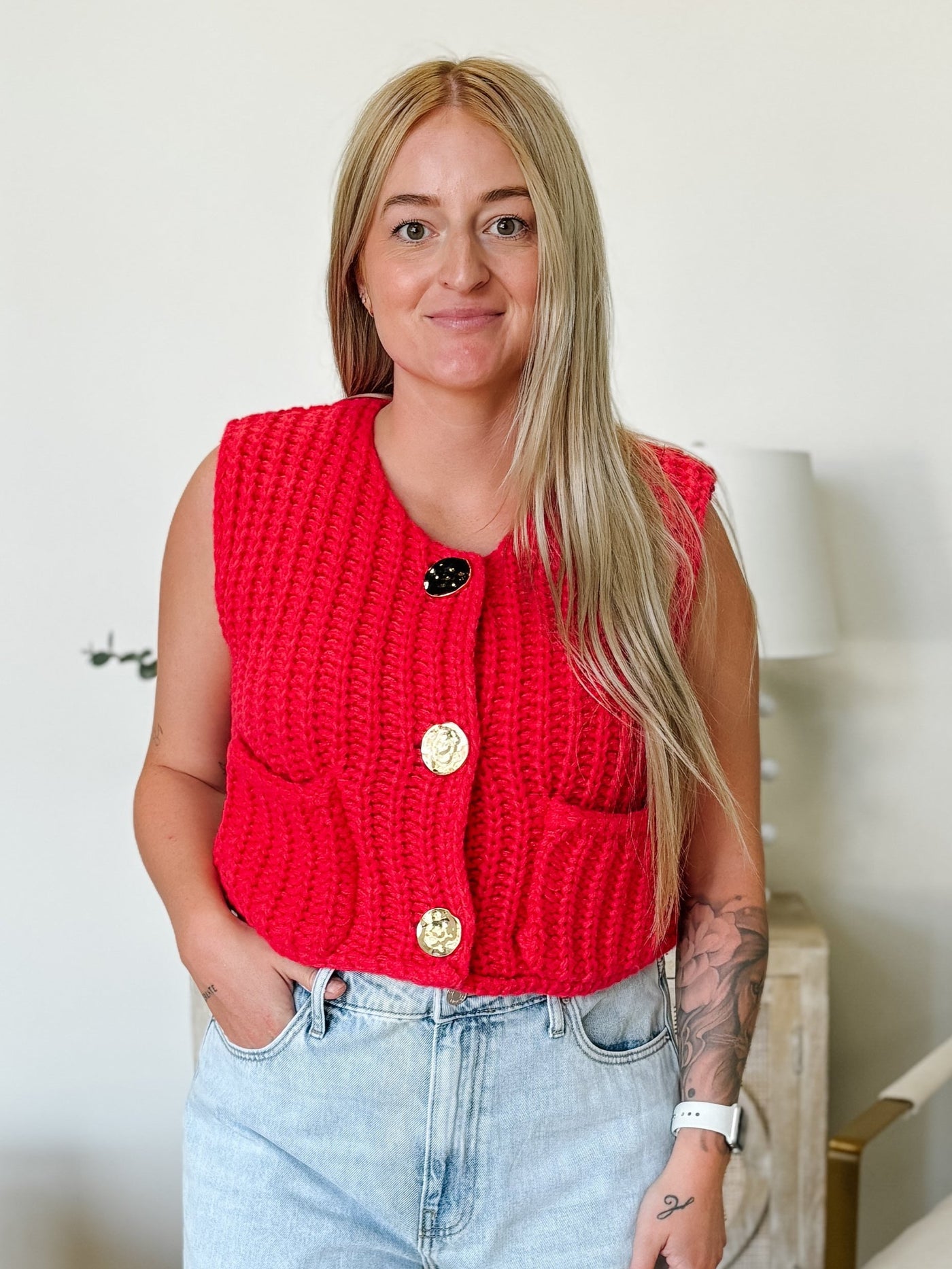 Sleeveless Button Chunky Cardigan Vest in Red