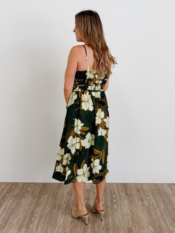 Sleeveless Elastic Waist Midi Dress in Palm Blossom