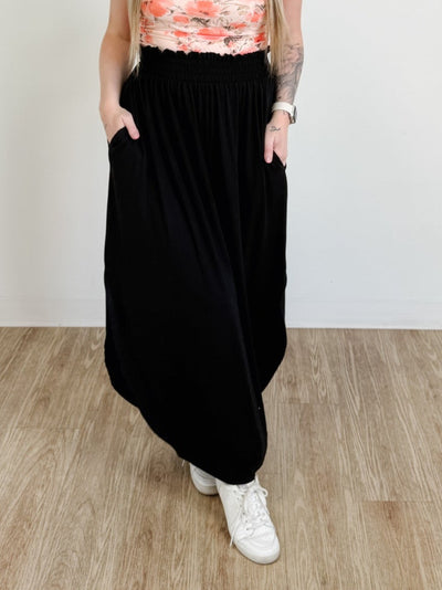Round Hem Smocked Waist Side Slit Maxi Skirt With Pockets