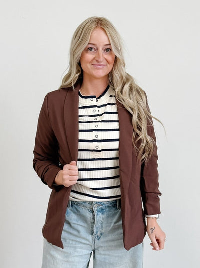 Open Front 3/4 Sleeve Classic Blazer in Brown