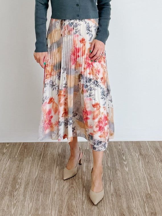 Lightweight Pleated Skirt in Flower Patch