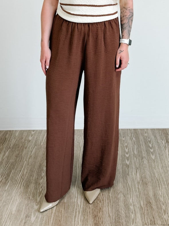 Woven Airflow Elastic Waistband Pants in Brown