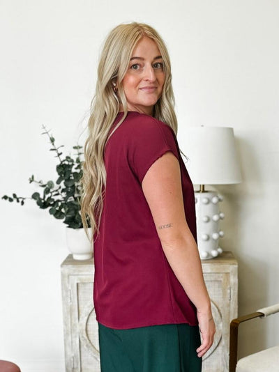 Cap Sleeve Round Neck Top in Burgundy