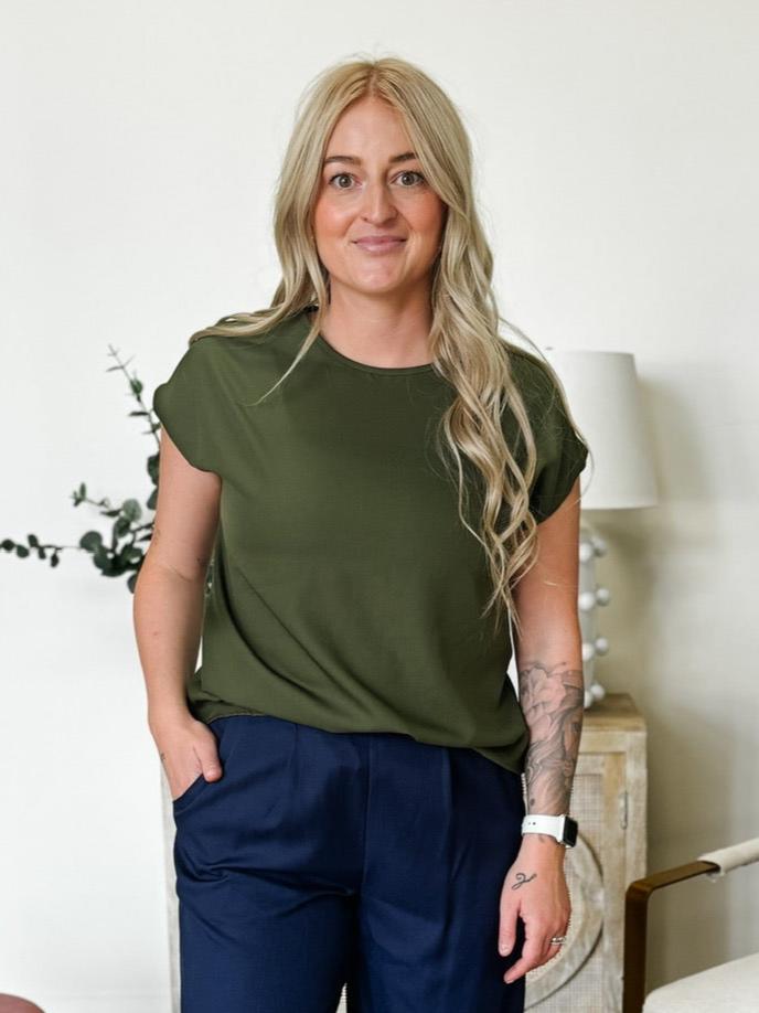 Cap Sleeve Round Neck Top in Olive