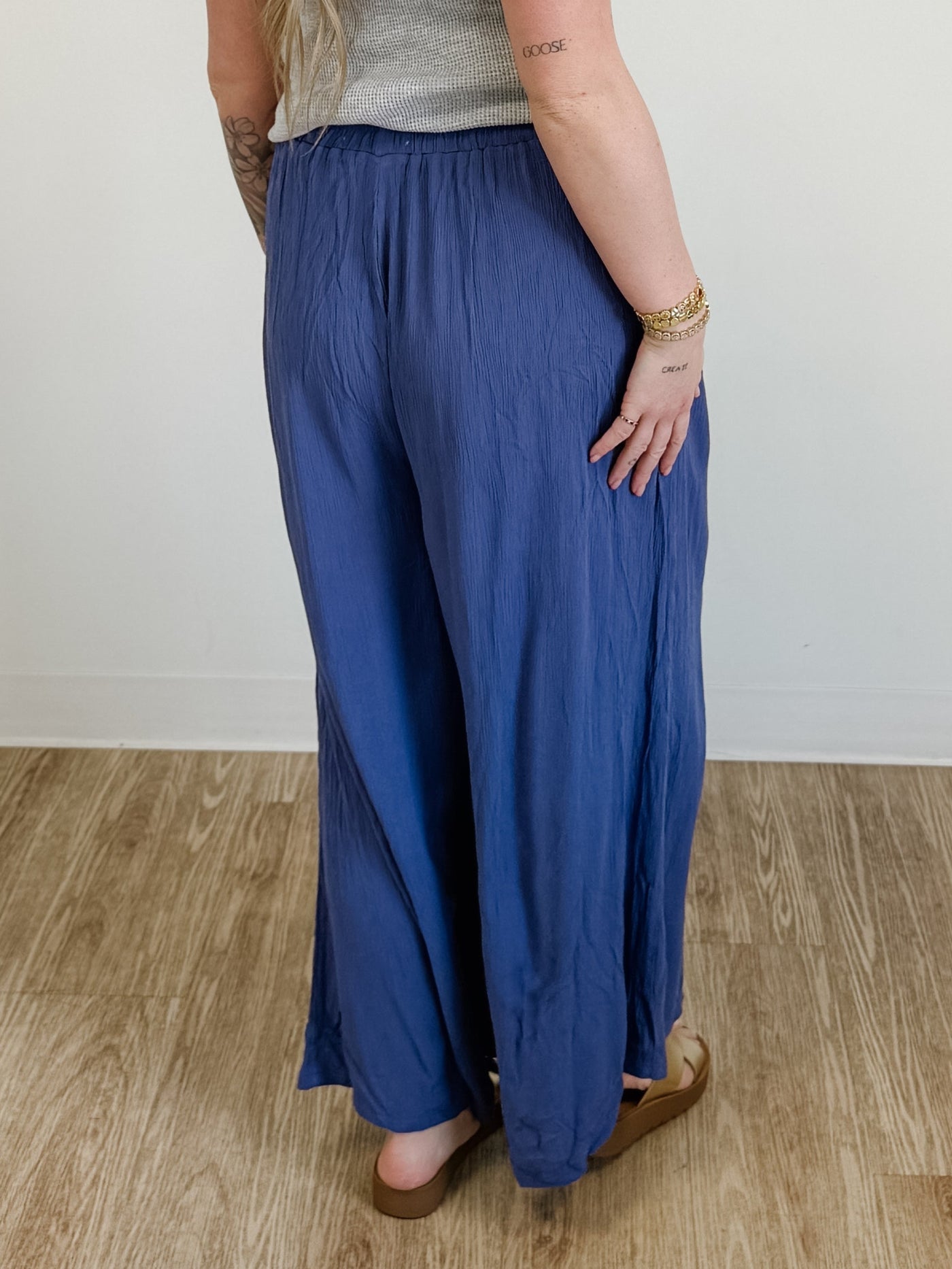 Woven Crinkle Wide Leg Pants With Pockets in Marlin Blue