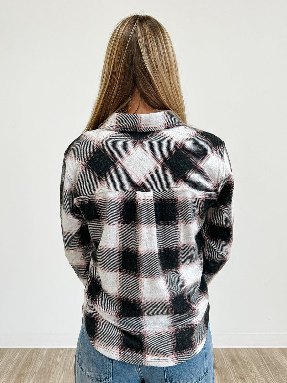 Button Down Plaid Saja Shirt in Black / Rose