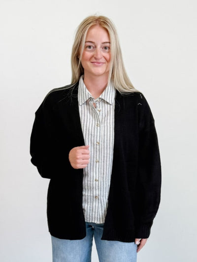 Oversized Open-Front Cardigan Sweater with Pockets in Black
